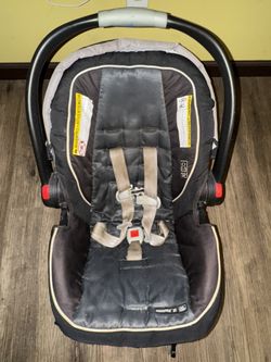Graco Click connect Car seat With Base