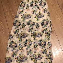 Floral Layered Skirt With Side Slit LIKE NEW 