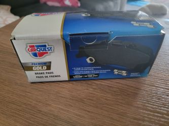 Chrysler 300 brake pads Carquest Gold-new