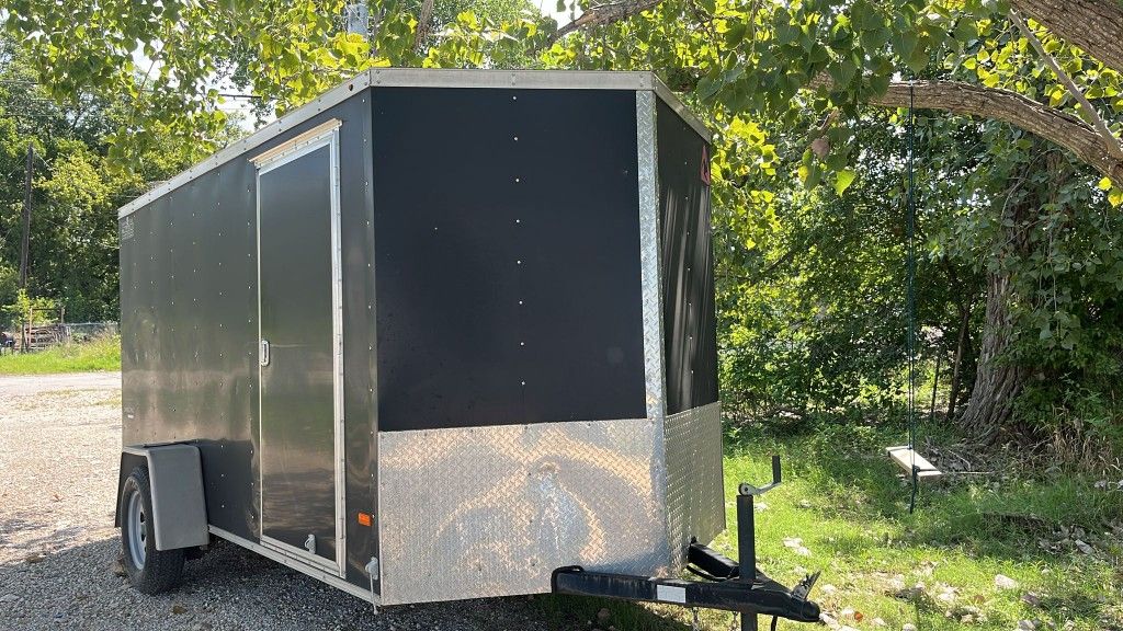 Enclosed Trailer