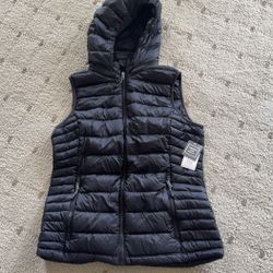 Black Quilted Hooded Puffer Vest Reg $60.00 SZ S/CH