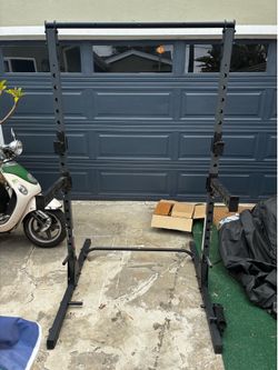 Squat rack