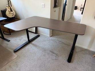 IKEA BEKANT Table