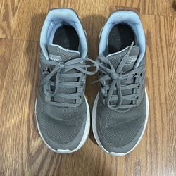 Woman’s Adidas US size 6