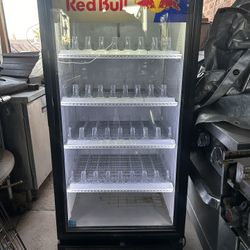 Refrigerator True  GDM10