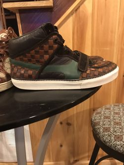 Louis Vuitton’s size 9