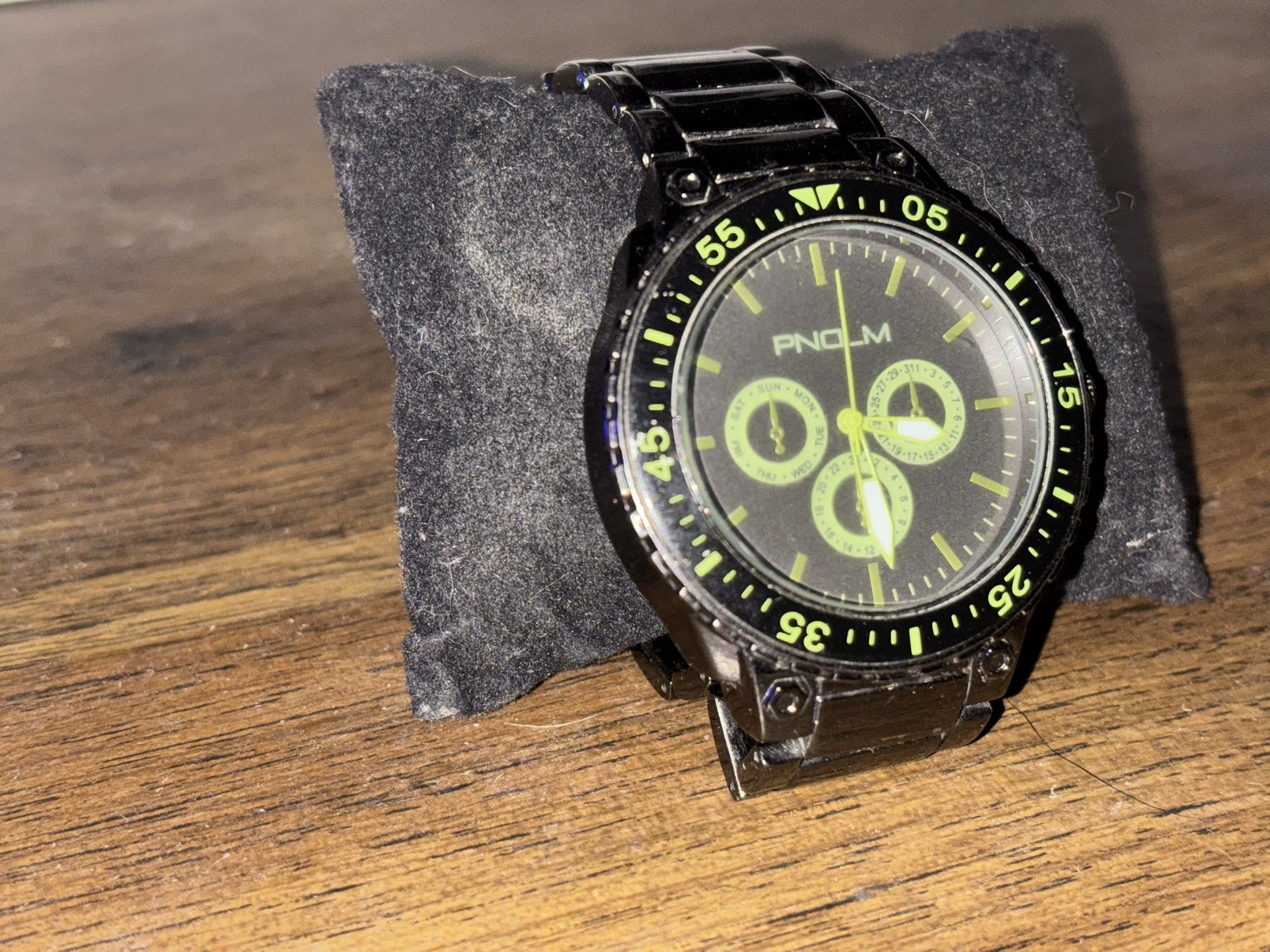Watch Lot!