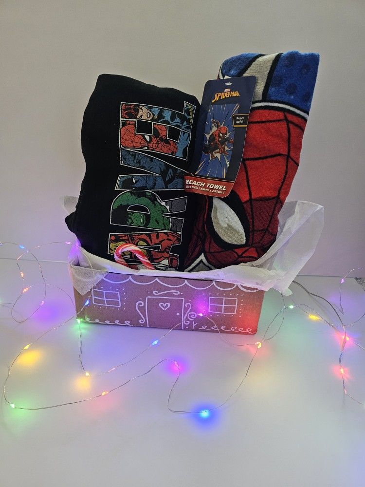 New Old Navy SMALL Men's MARVEL Super Hero black Hoodie Captain America Ironman Hulk Spiderman Plus New Spiderman Beach Towel Bundle
