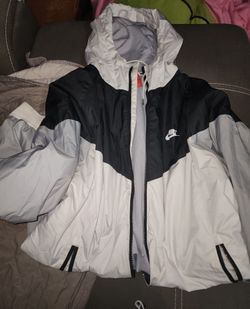 Mens NIKE zip Up Windbreaker