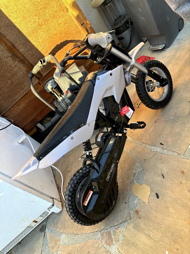 JETSON ELECTRIC MINI BIKE