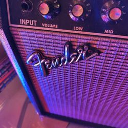 Fender, monitor speaker