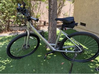 Silver Trek Verve 3 Low Step Bicycle