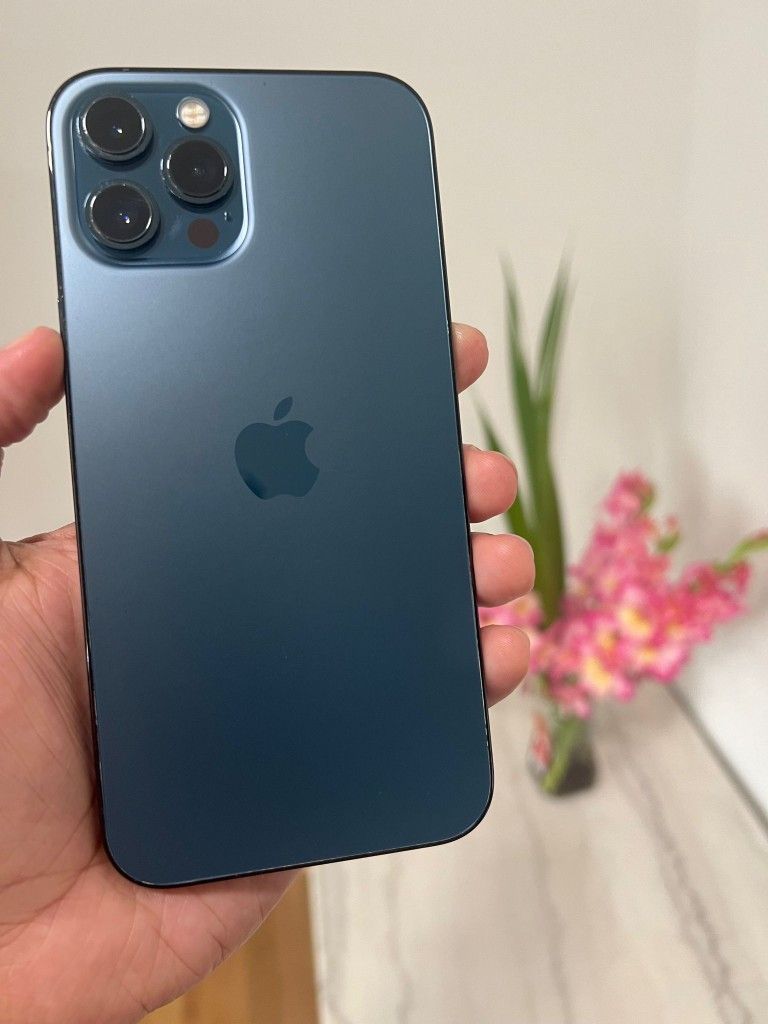 iPhone 12 Pro Max  , Factory Unlocked,  Excellent Condition Like New
