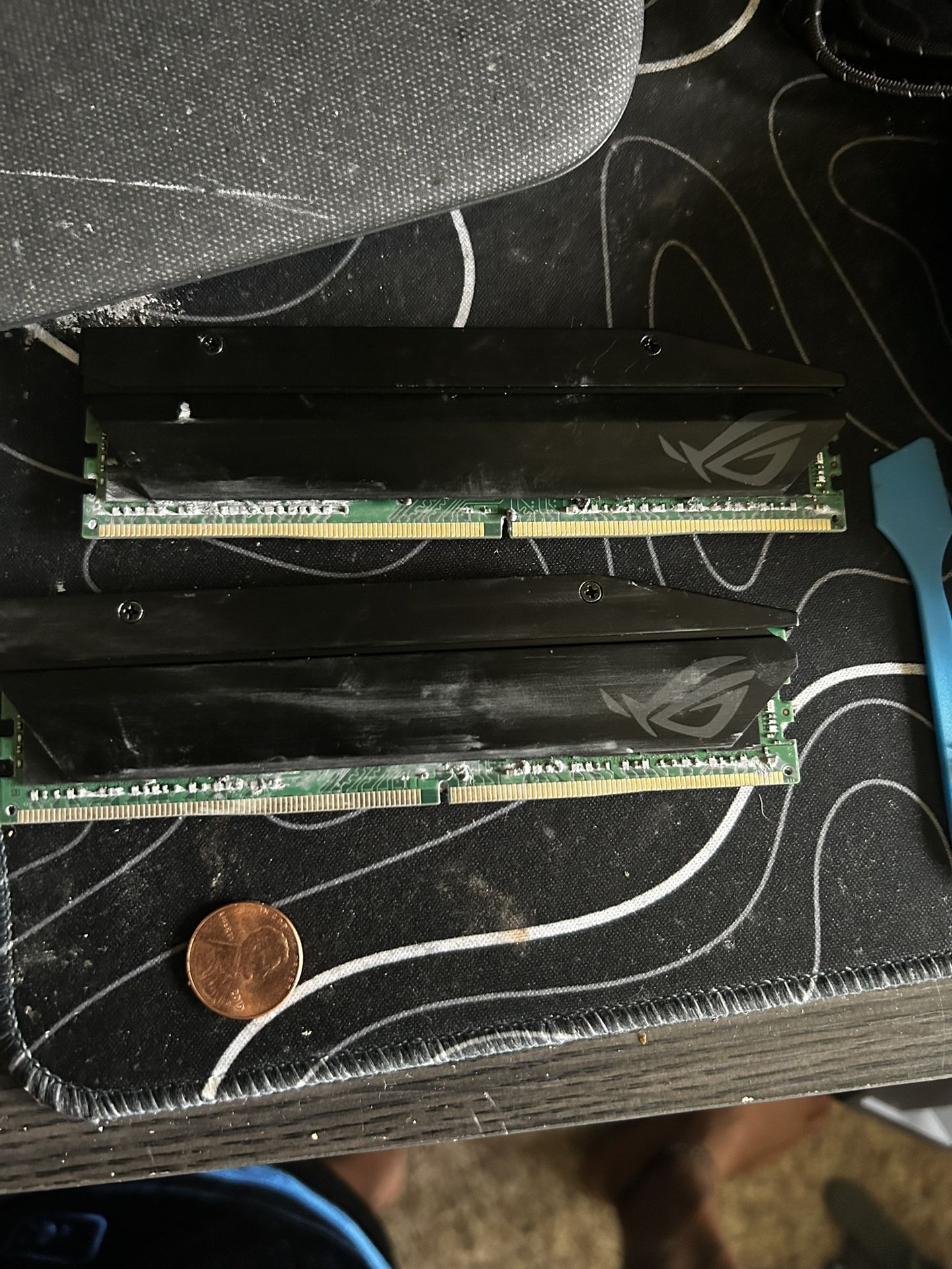 Two Asus