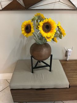 New Black Metal Plant Stand , Adjustable Stand 8”-13”