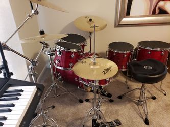 Brand new 6 piece DW Performance (cherry) with cases