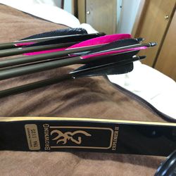 Vintage Bow And Arrow Set With Case