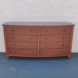 Dresser Bureau Chest of 8 Drawers