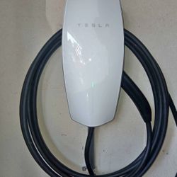 🔌 Tesla Charger – Installation available (charger NOT included)