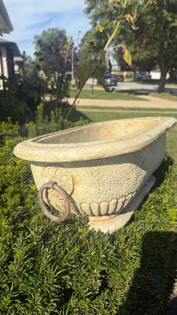 Decorative Garden Planter with Ring Handles check more pictures condition
