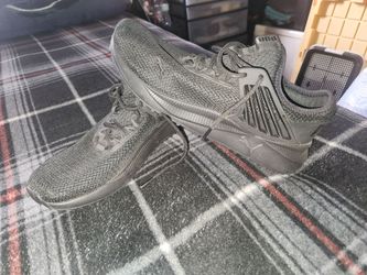 Puma Low-Top Sneakers All Black