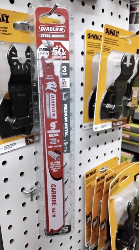 DIABLO 9" MEDIUM METAL BLADE
