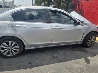 2011 Honda Accord for Parts