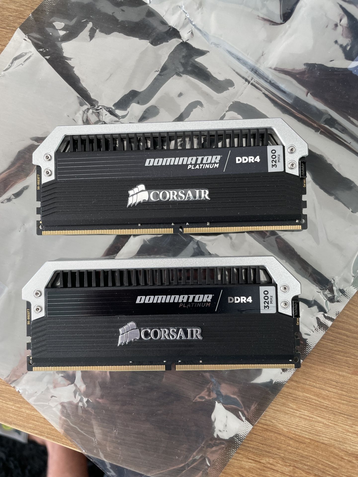Corsair Dominator Platinum 16GB (2x8) 3200mHz Electronics & Media