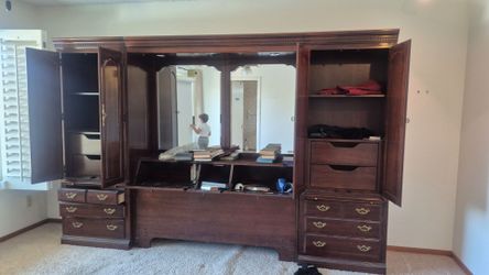 Thomasville cherry unit free