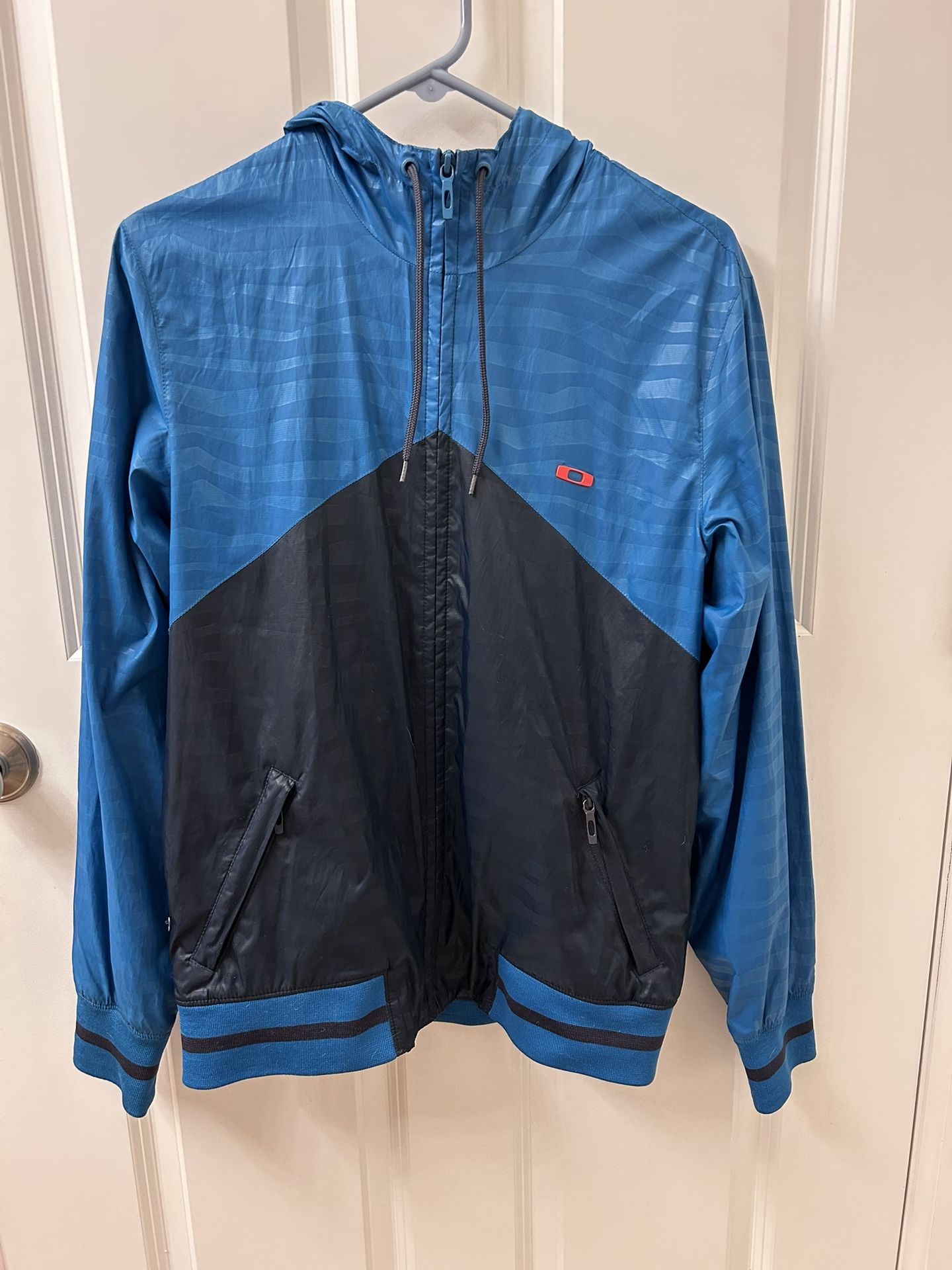 2011 Oakley Windbreaker Jacket Full Zip Lightweight Hoodie Size Small