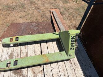 Clark manual pallet jack