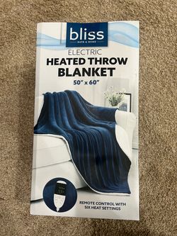 Electric heated throw blanket