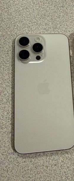 iPhone 15 pro max unlocked