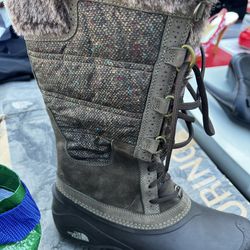 NEW!! The North Face Women’s Shellista II Tall Winter Boots