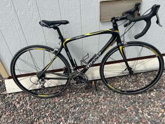 Giant OCR CARBON ROAD BIKE 54 cm