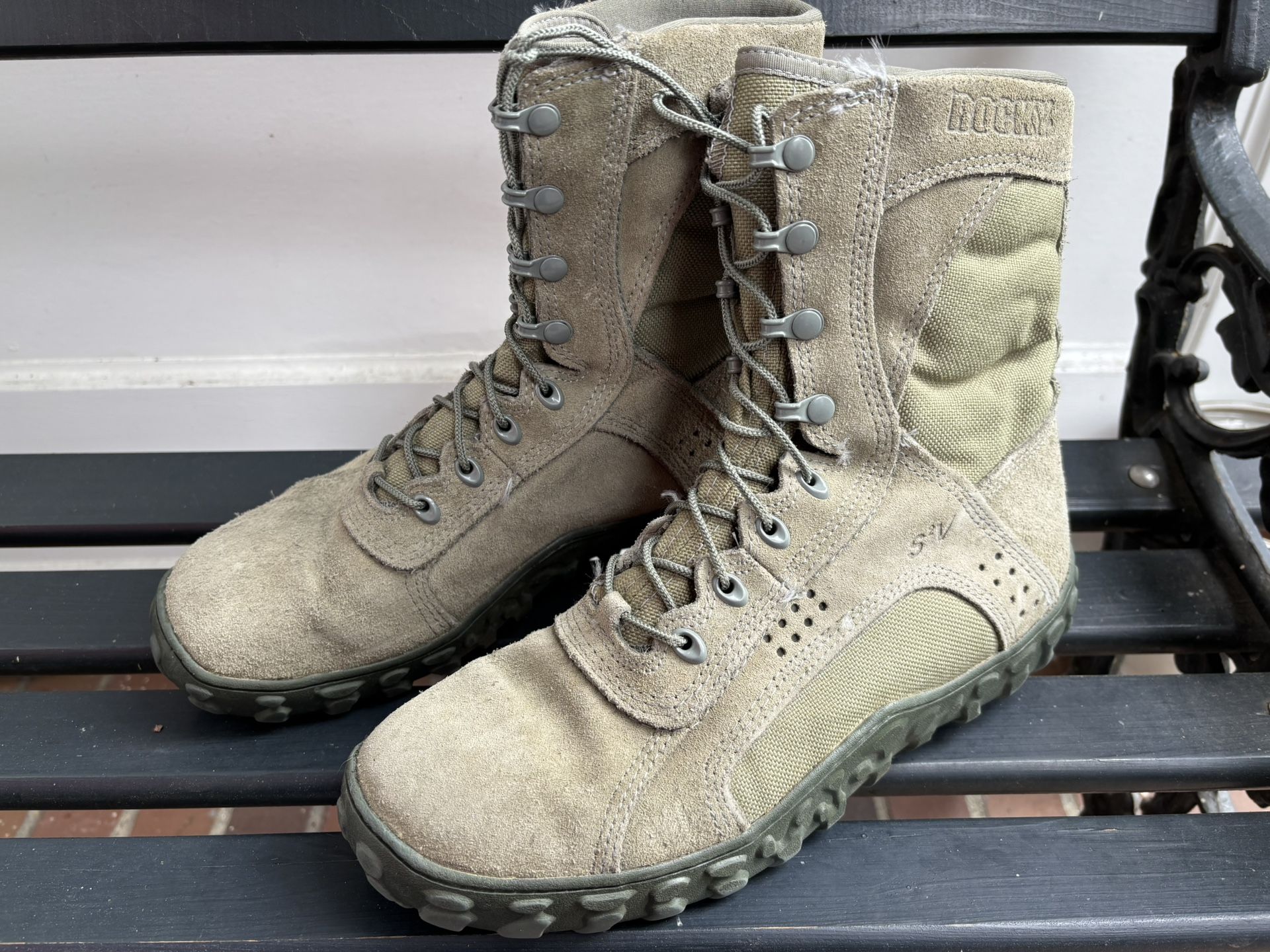 Military Surplus Rocky S2V Spec Ops Boots, Men’s Size 11