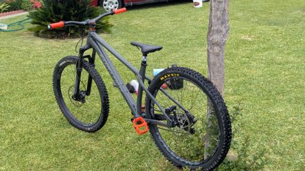 2023 Santa Cruz Chameleon