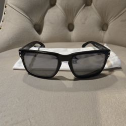 Oakley Chicago Bears Holbrook Brand New