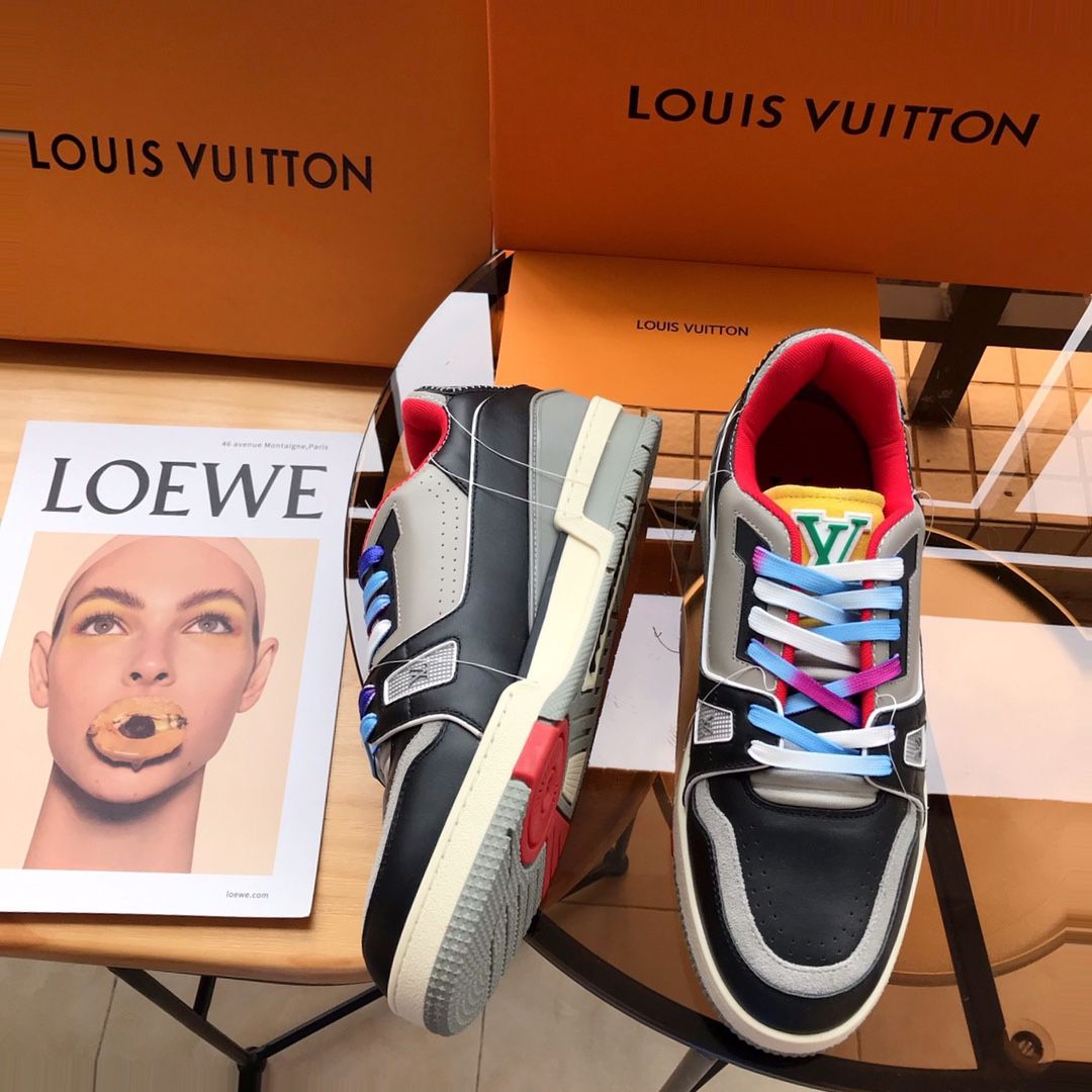 LV Skates for Sale in Chicago, IL - OfferUp