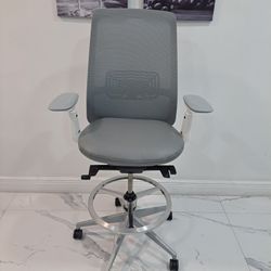 Haworth Stool In Mint Condition Like New 