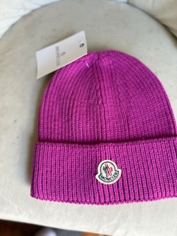 Moncler Ribbed Knit Beanie – Fuchsia