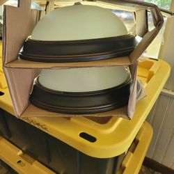 LED CEILING FIXTURES NO BULBS NEEDED NEW