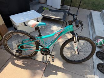 Girls bike