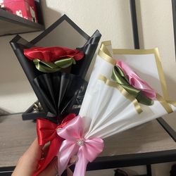 Single Rose Bouquets 