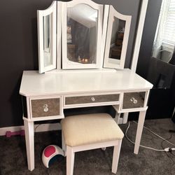 Mirror Makeup Vanity 