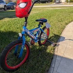 Huffy Spiderman 16 Inch Bike With Training Wheels 