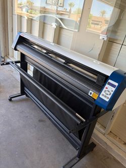 Automatic Contour Vinyl Cutter