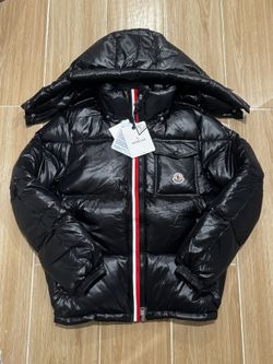 Moncler Coat / Brand New 