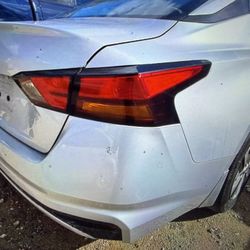 2020 Nissan Altima Parts Doors Bumper Trunk 