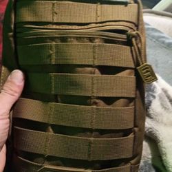 NWOT Highland Tactical Expo Sling Bag